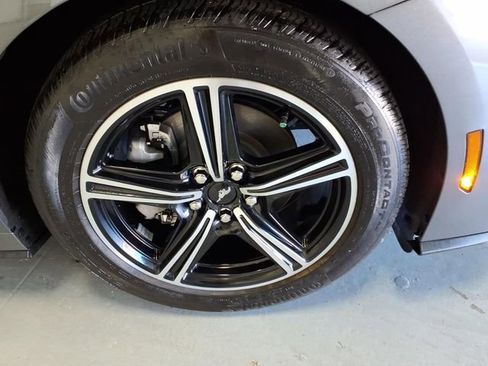 Used 2025 Ford Mustang Coupe RWD image 9