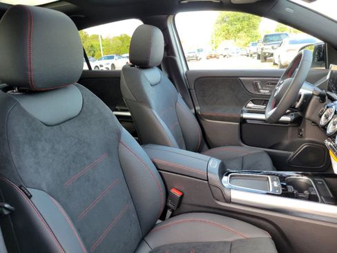 New 2025 Mercedes-Benz GLA 250 image 20