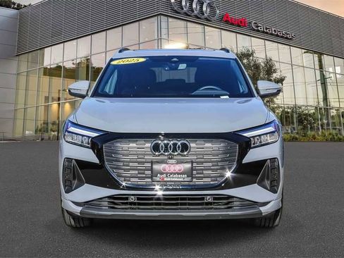 Used 2025 Audi Q4 e-tron Premium w/ Convenience Package image 6