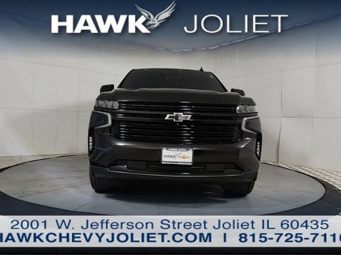 Used 2023 Chevrolet Suburban RST w/ Sport Performance Package AWD/4WD image 3