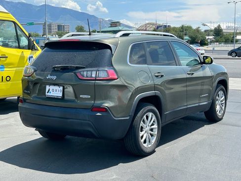 Used 2019 Jeep Cherokee Latitude w/ Popular Appearance Group AWD/4WD image 3