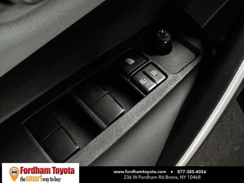 Used 2024 Toyota Corolla SE FWD image 17
