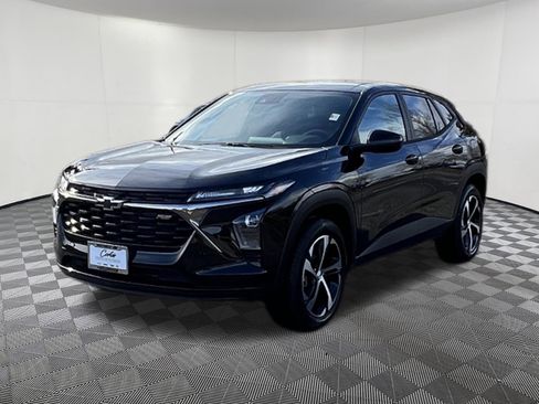 Used 2026 Chevrolet Trax RS w/ Driver Confidence Package image 3