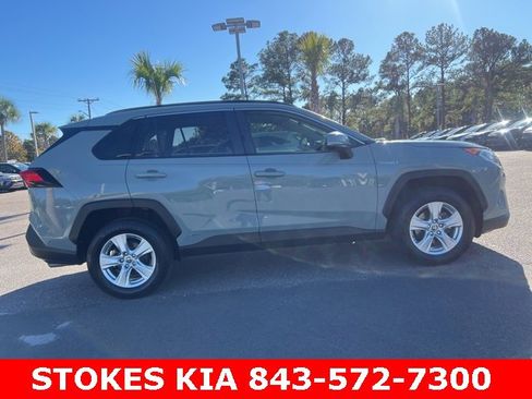 Used 2020 Toyota RAV4 XLE image 4