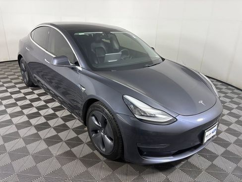 Used 2019 Tesla Model 3 Performance image 1
