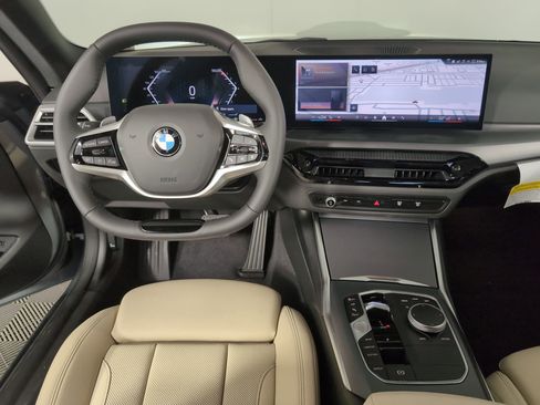 Used 2025 BMW 230i Coupe w/ Convenience Package image 4