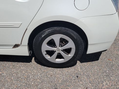 Used 2012 Toyota Prius Two FWD image 5