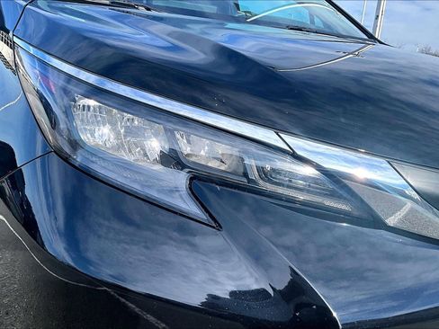 Used 2025 Toyota Sienna LE image 27