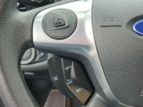 Used 2016 Ford Escape SE image 25