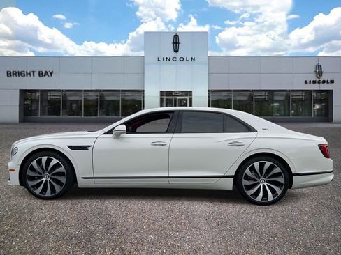 Used 2024 Bentley Flying Spur V8 AWD/4WD image 3