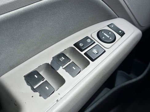 Used 2018 Hyundai Elantra SEL FWD image 26