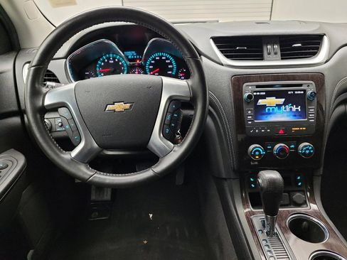 Used 2016 Chevrolet Traverse LT w/ Style and Technology Package FWD image 22