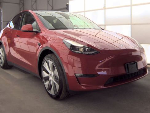 Used 2023 Tesla Model Y Long Range AWD/4WD image 22