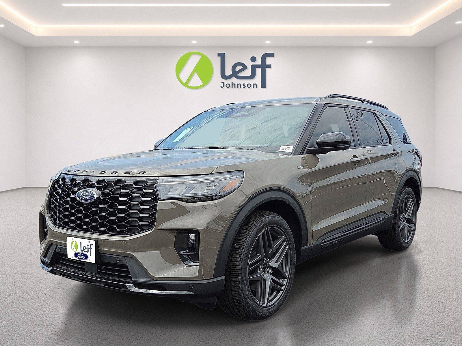 New 2026 Ford Explorer ST-Line w/ ST-Line Street Pack RWD image 2