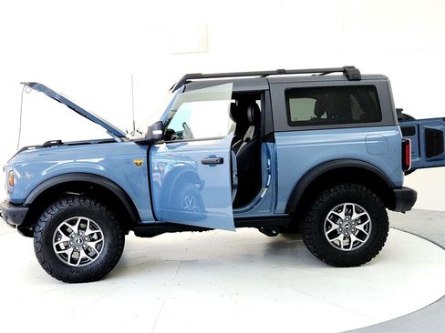 Used 2024 Ford Bronco Badlands image 10