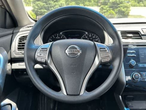 Used 2015 Nissan Altima 2.5 S w/ Power Driver Seat Package FWD image 7