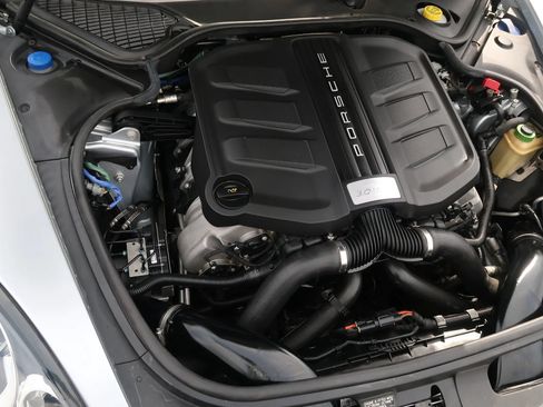 Used 2015 Porsche Panamera S RWD image 49