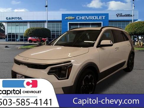 Used 2024 Kia Niro Wave w/ Wave Preserve Package FWD image 7