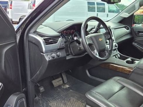 Used 2020 Chevrolet Suburban LT AWD/4WD image 13