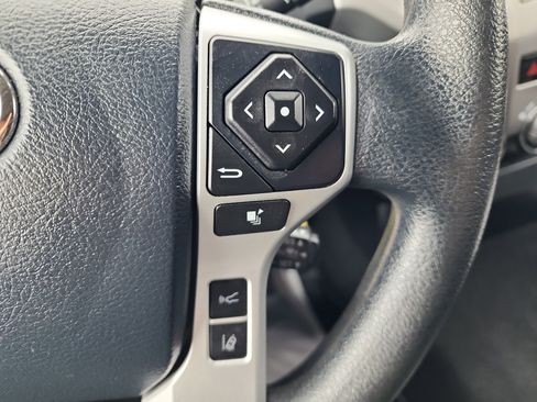 Used 2019 Toyota Tundra SR5 AWD/4WD image 17