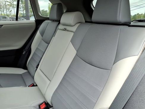 Used 2020 Toyota RAV4 Limited image 12