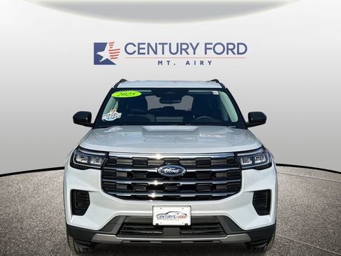Used 2025 Ford Explorer Active image 7