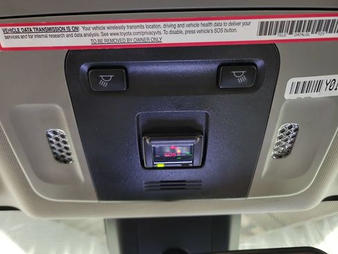 Used 2023 Toyota Camry SE FWD image 23