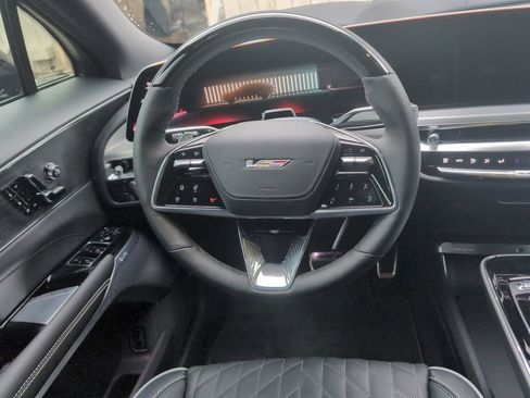 New 2026 Cadillac Lyriq V image 25