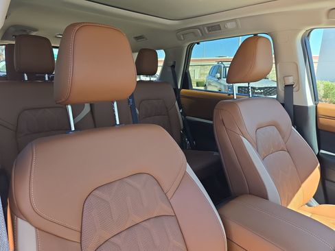 New 2026 Nissan Pathfinder Platinum image 24