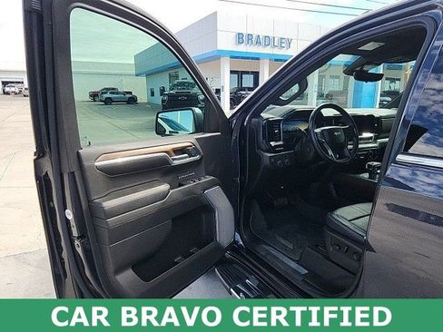 Certified 2024 Chevrolet Silverado 1500 High Country w/ Technology Package AWD/4WD image 27