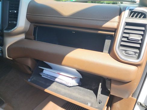 Used 2020 RAM 1500 Laramie AWD/4WD image 46