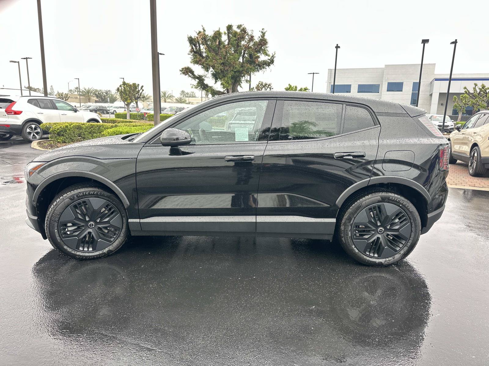 New 2026 Volvo EX30 Cross Country Ultra w/ Protection Package Premier AWD/4WD image 4