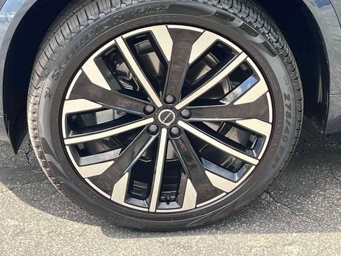 Used 2026 Volvo XC90 B6 Plus w/ Protection Package Premier AWD/4WD image 8