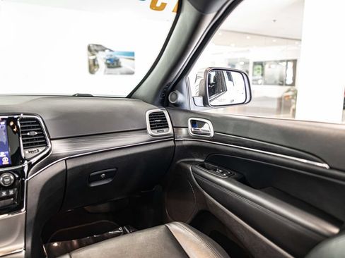 Used 2019 Jeep Grand Cherokee Limited AWD/4WD image 37