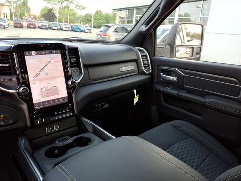 New 2026 RAM 2500 Big Horn AWD/4WD image 13
