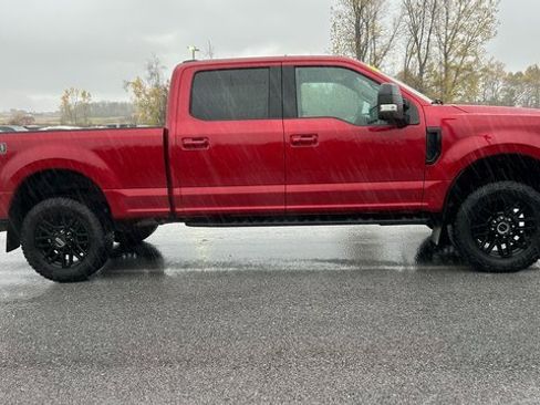 Used 2020 Ford F350 Lariat image 2