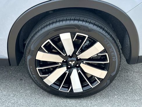 Used 2025 Mitsubishi Outlander SE FWD image 19