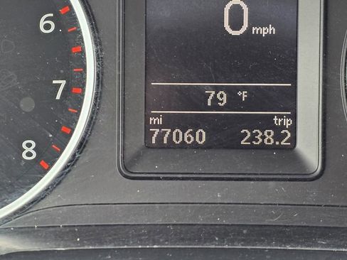 Used 2014 Volkswagen Tiguan SE FWD image 23