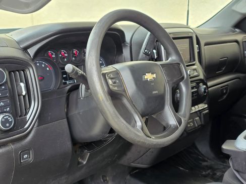 Used 2021 Chevrolet Silverado 2500 W/T w/ WT Convenience Package image 9