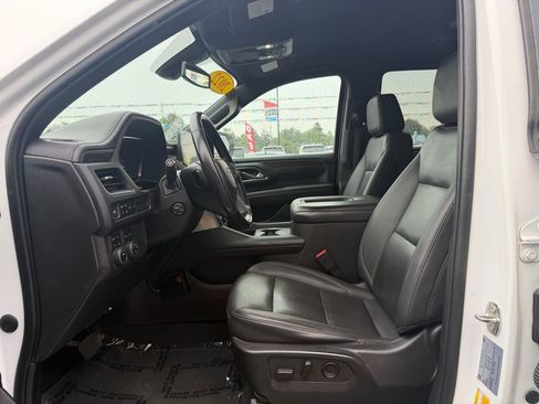 Used 2022 Chevrolet Tahoe LT w/ Luxury Package AWD/4WD image 16