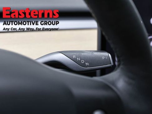 Used 2021 Tesla Model 3 Standard Range Plus image 16