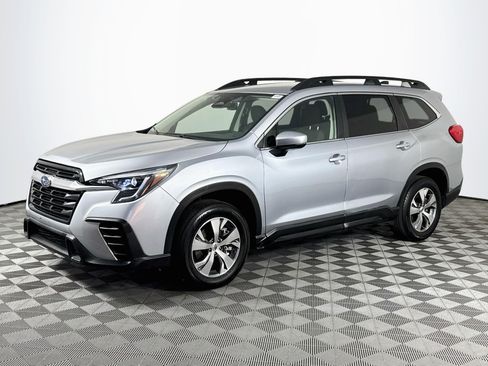 Used 2025 Subaru Ascent Premium AWD/4WD image 4