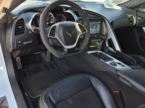 Used 2019 Chevrolet Corvette Stingray Coupe image 17