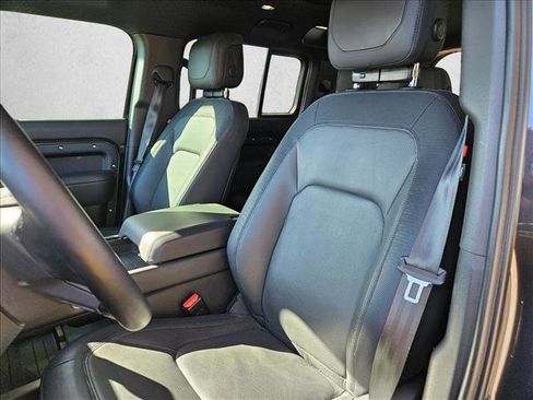 Used 2024 Land Rover Defender 110 X-Dynamic SE image 18