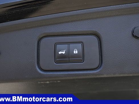 Used 2022 Nissan Pathfinder Platinum w/ Cargo Package AWD/4WD image 15