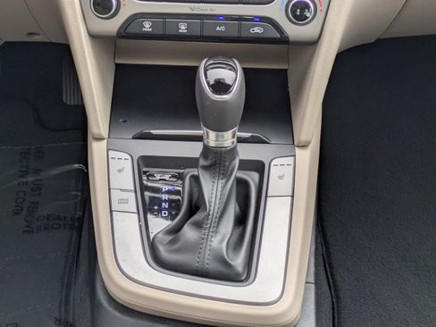 Used 2017 Hyundai Elantra Value Edition w/ Cargo Package FWD image 17