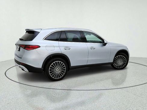 Used 2026 Mercedes-Benz GLC 300 4MATIC image 8