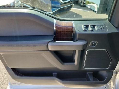 Used 2016 Ford F150 Platinum w/ Equipment Group 701A Luxury RWD image 15