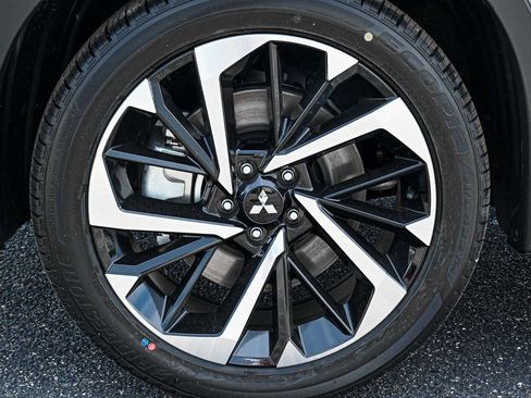New 2024 Mitsubishi Outlander SE AWD/4WD image 7