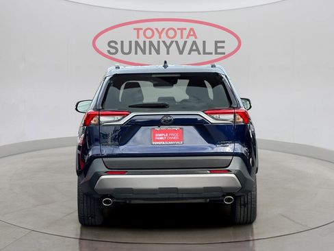 Used 2020 Toyota RAV4 Limited image 9